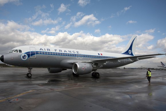 Airbus A320 in den Farben von 1946